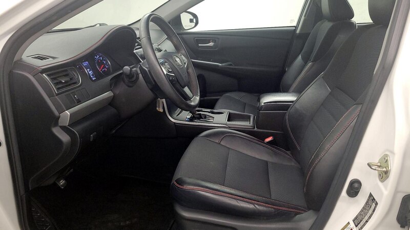 2017 Toyota Camry SE 11