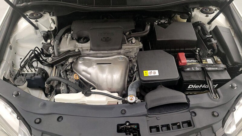 2017 Toyota Camry SE 21