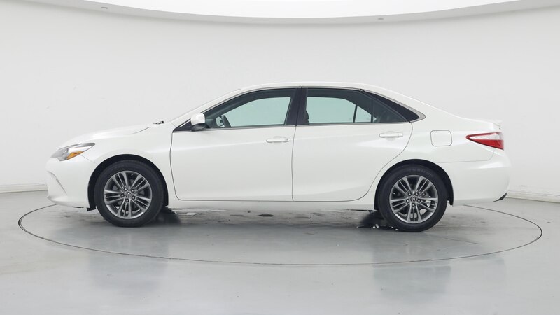 2017 Toyota Camry SE 3