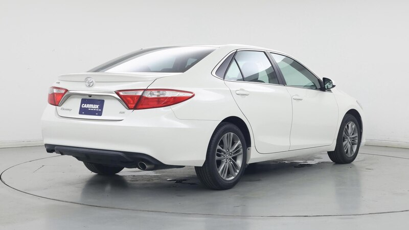 2017 Toyota Camry SE 8