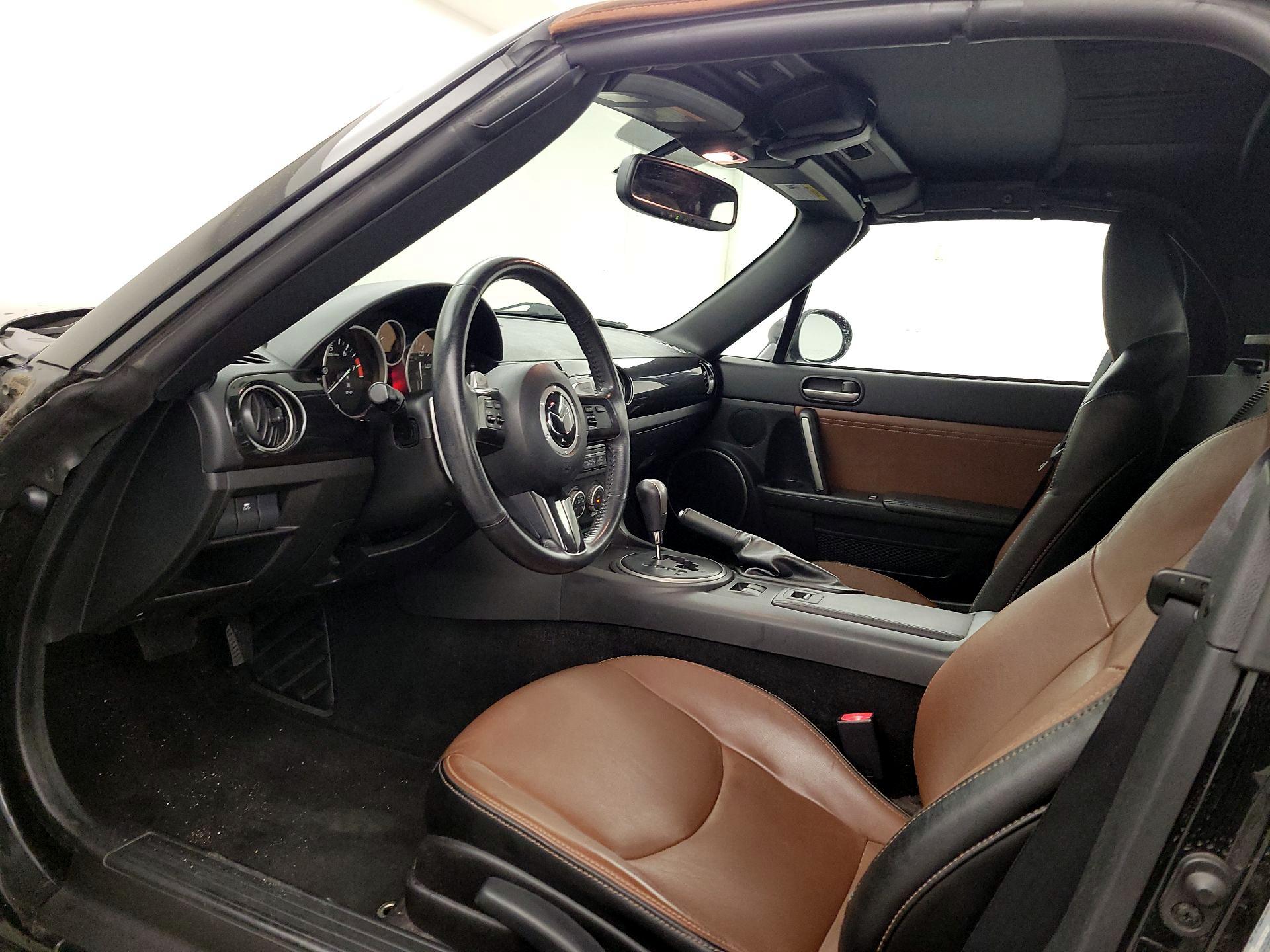 Thumbnail: 2015 Mazda MX-5 Miata - 11