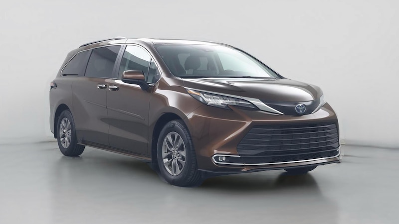 2023 Toyota Sienna XLE Hero Image