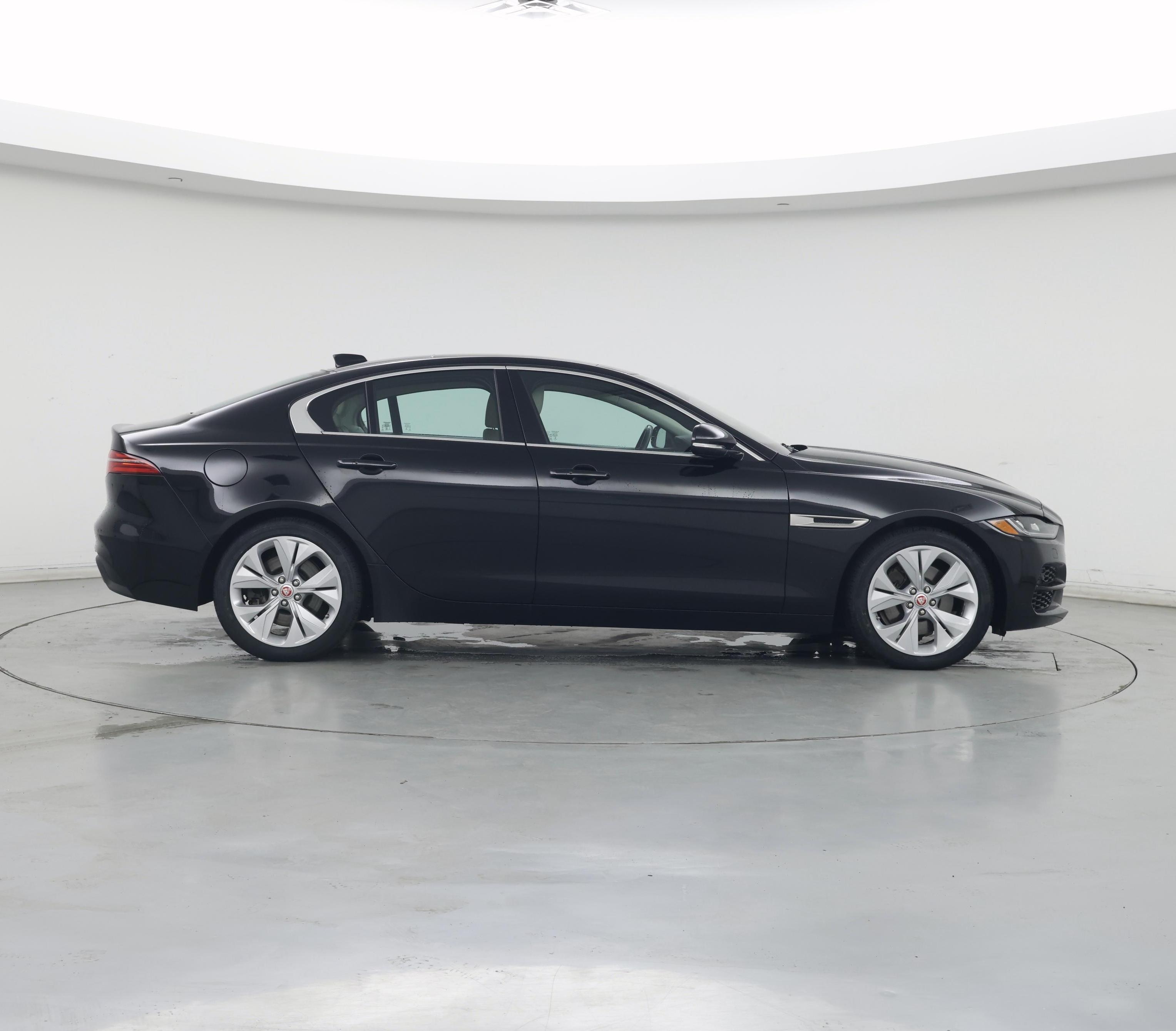Thumbnail: 2020 Jaguar XE - 7