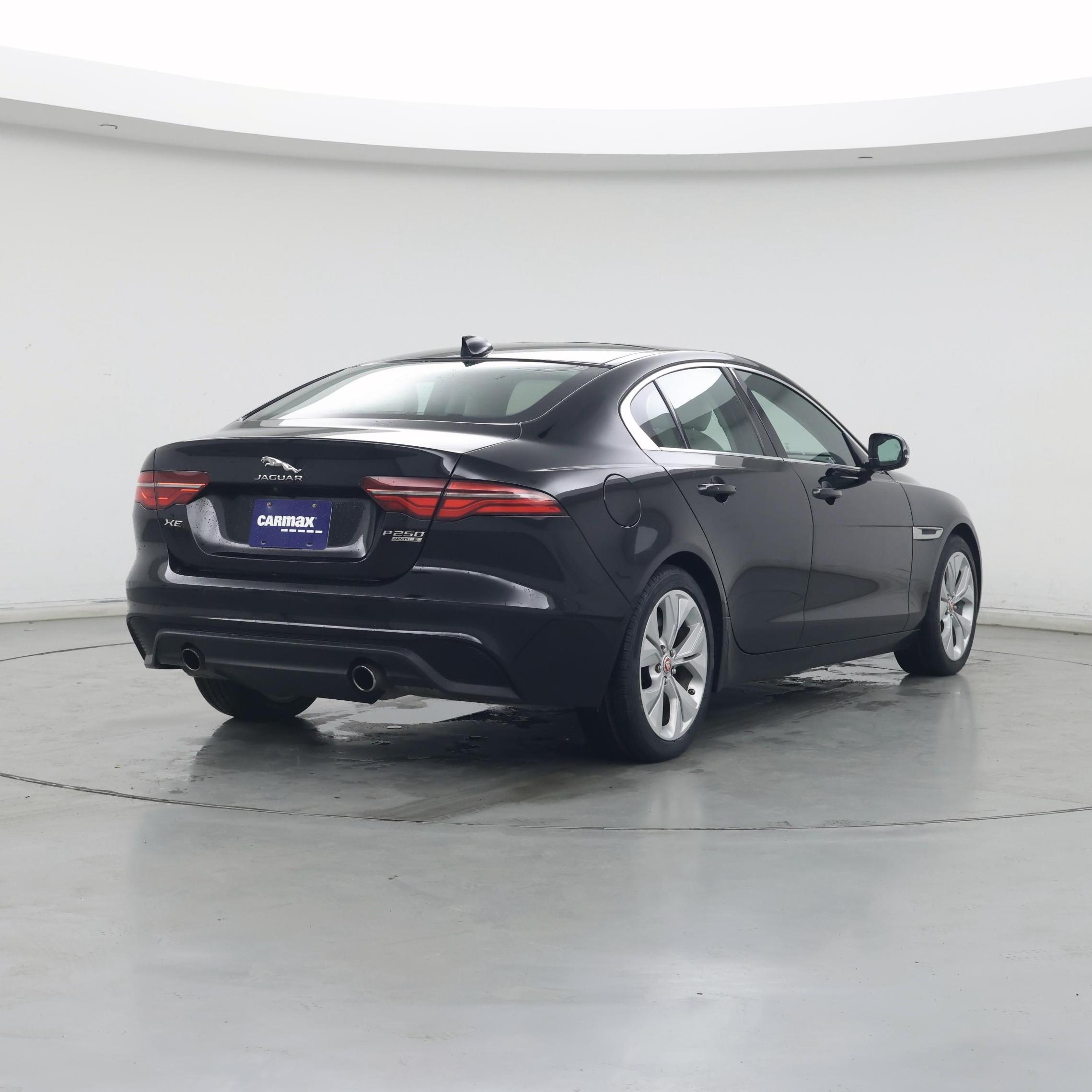 Thumbnail: 2020 Jaguar XE - 8