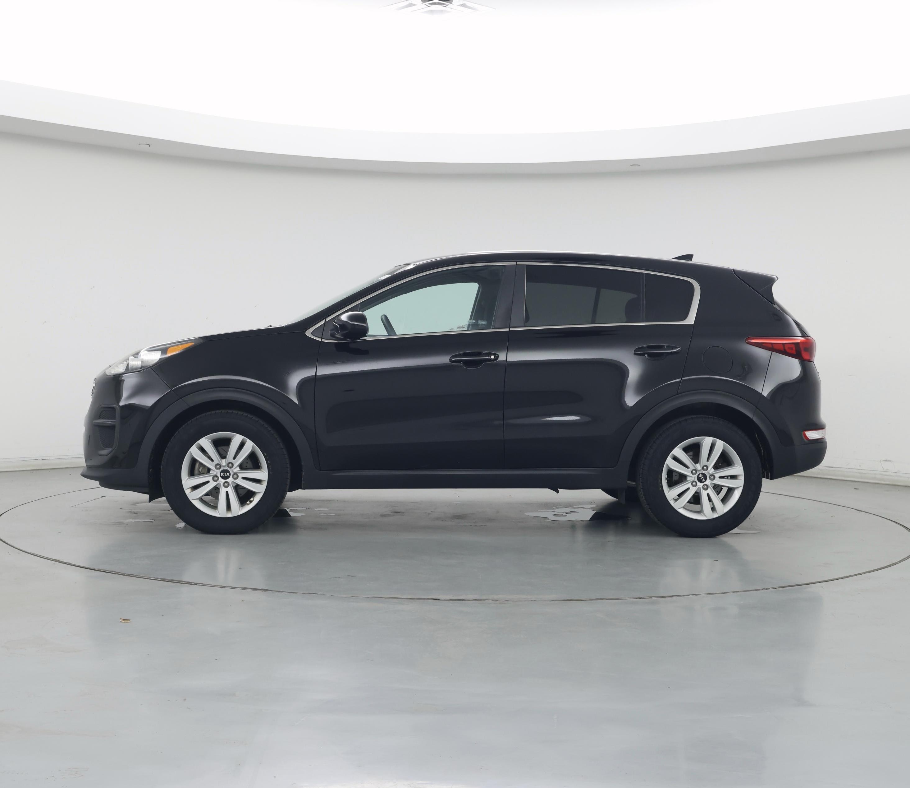 Thumbnail: 2017 Kia Sportage - 3