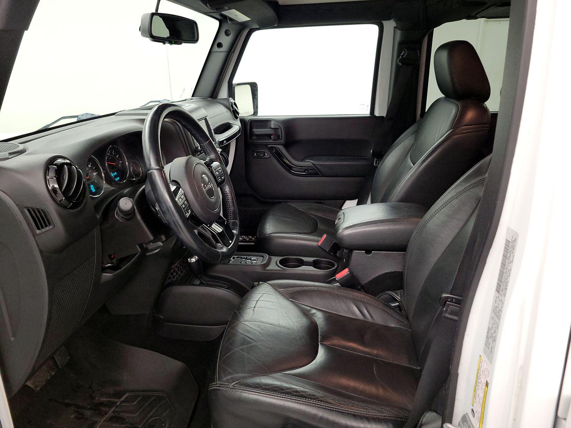Thumbnail: 2015 Jeep Wrangler - 11