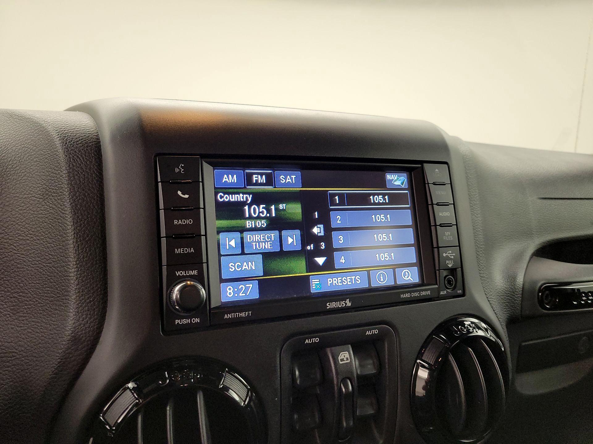 Thumbnail: 2015 Jeep Wrangler - 13
