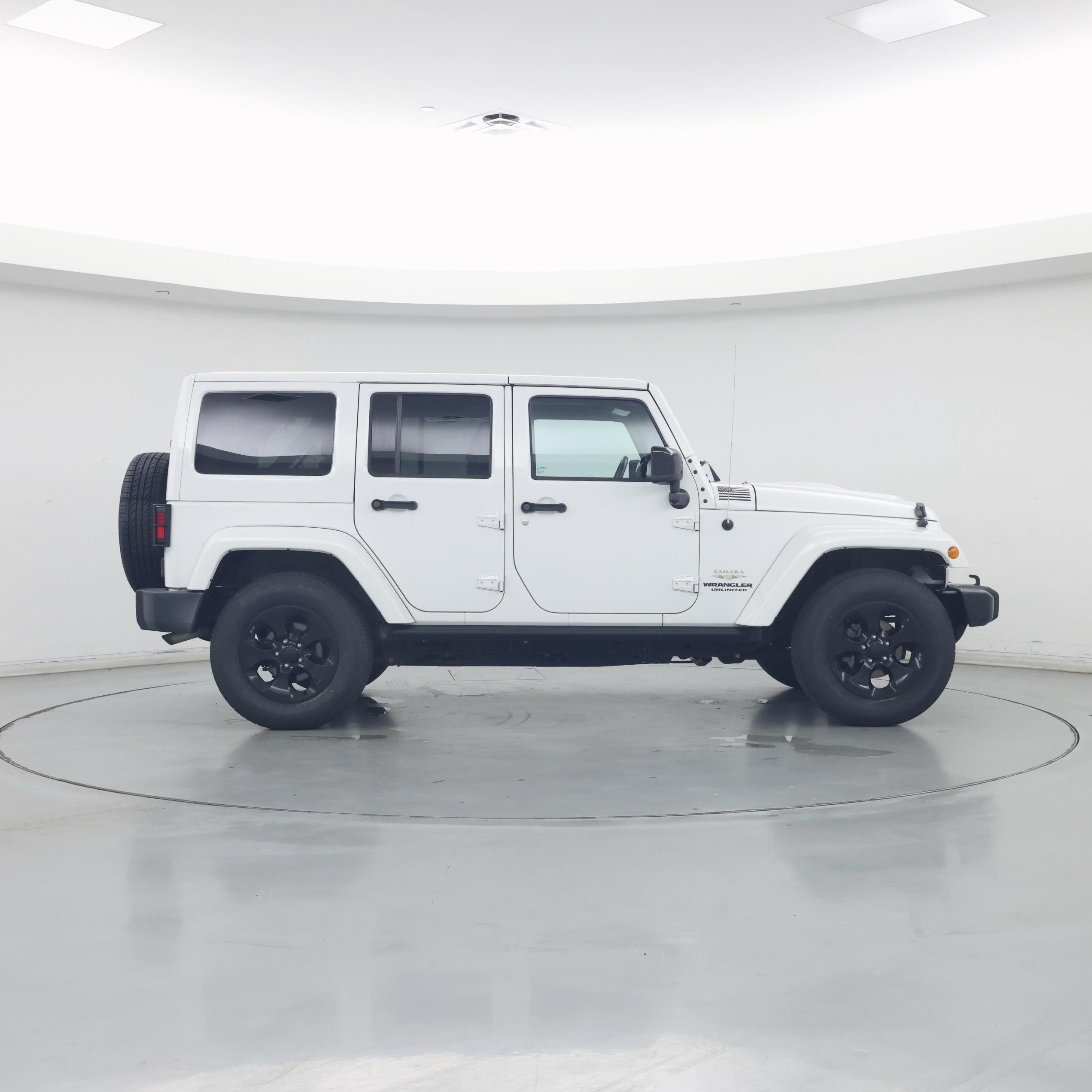 Thumbnail: 2015 Jeep Wrangler - 7