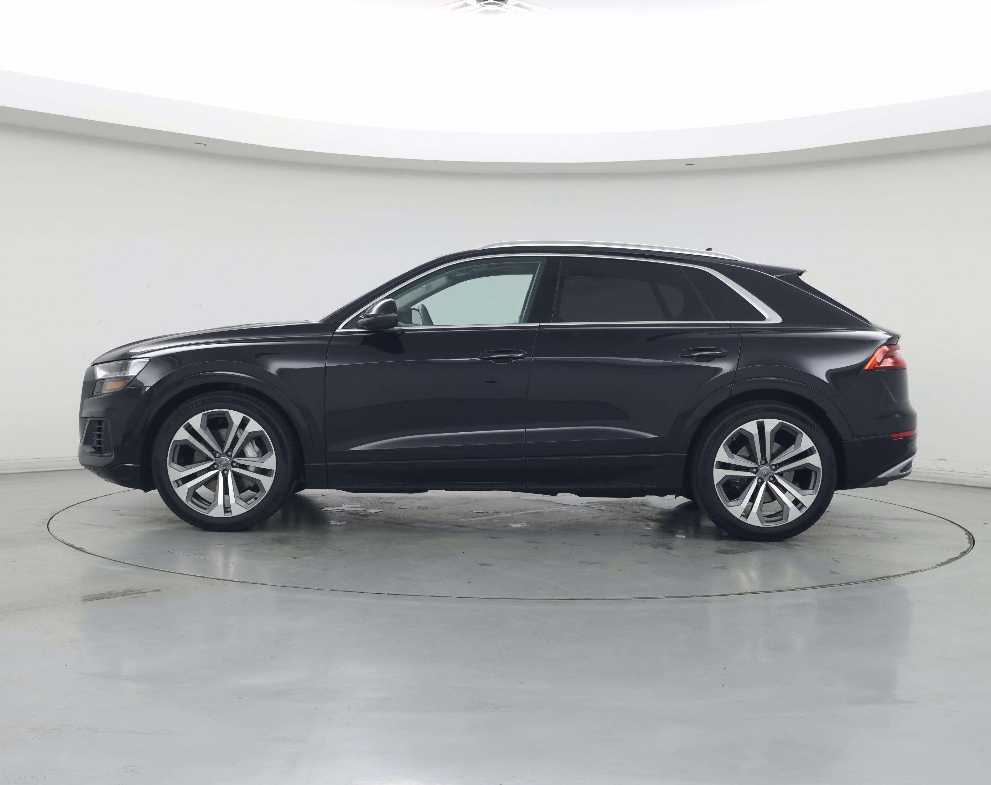 Thumbnail: 2019 Audi Q8 - 3