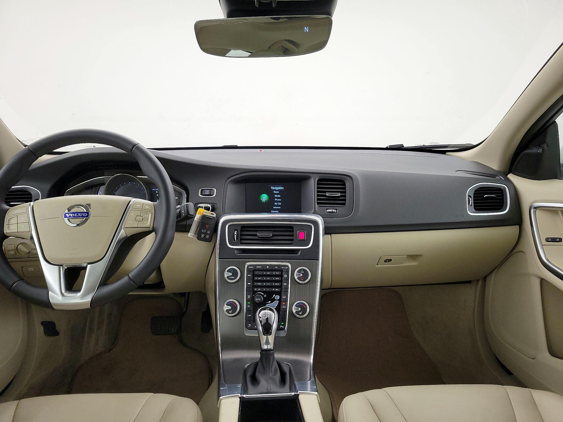 Thumbnail: 2015 Volvo S60 - 9