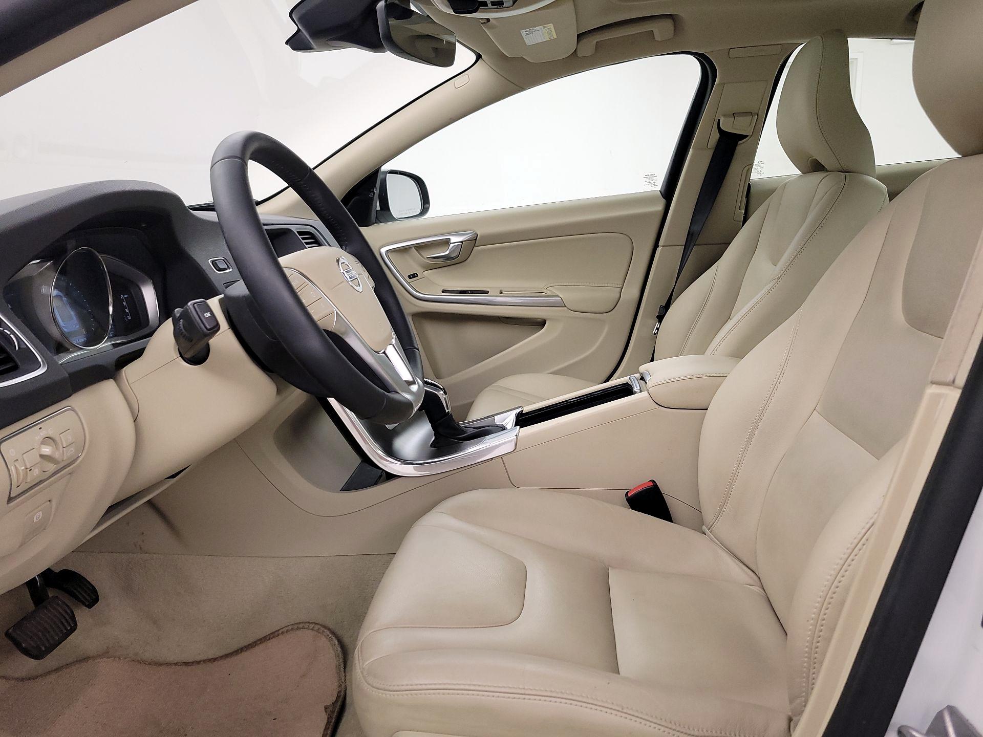Thumbnail: 2015 Volvo S60 - 11
