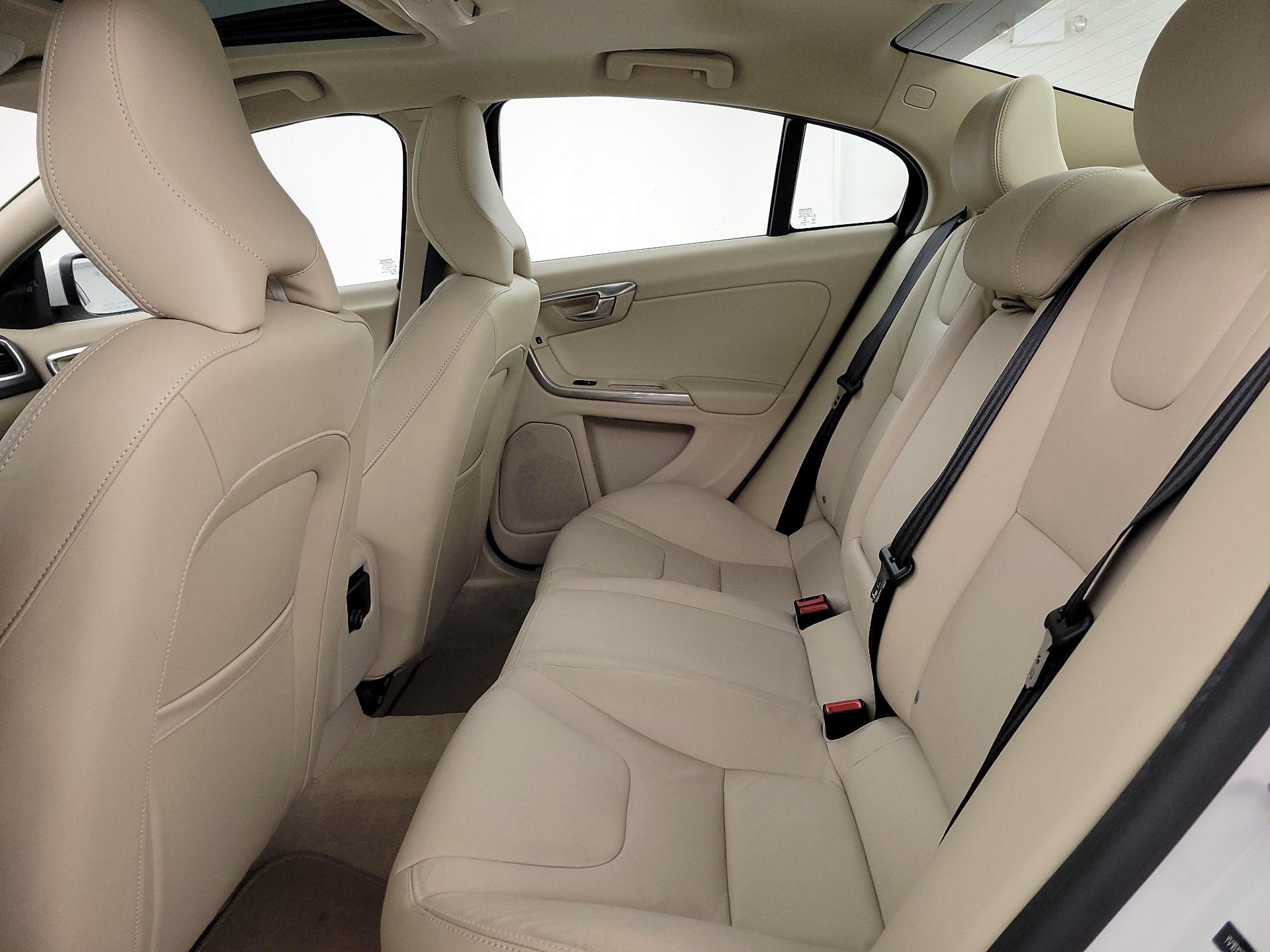 Thumbnail: 2015 Volvo S60 - 20