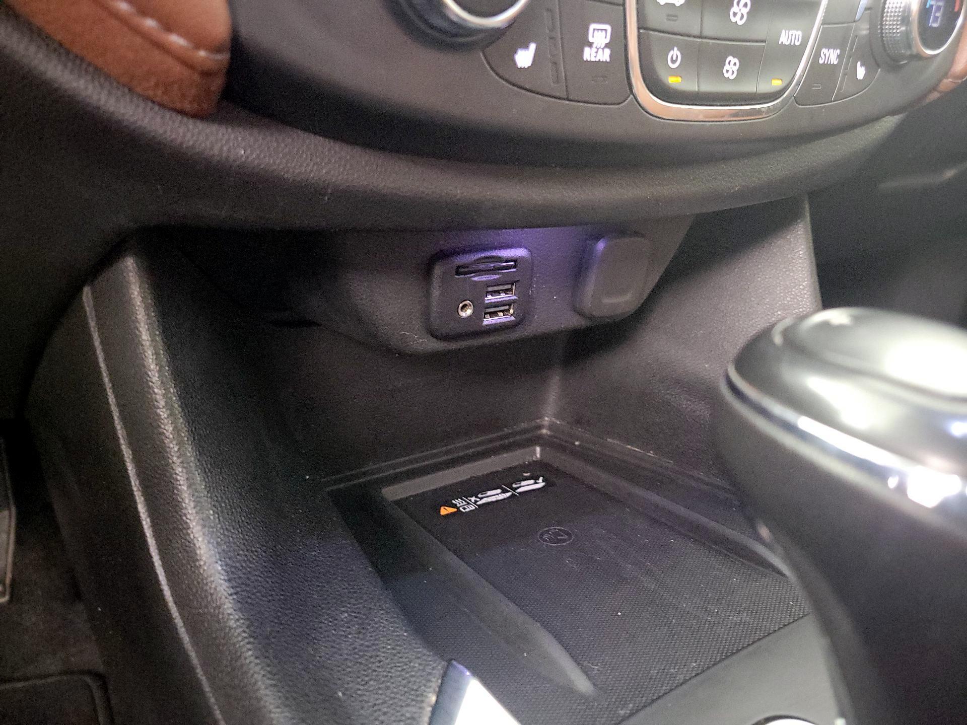 Thumbnail: 2020 Chevrolet Traverse - 18
