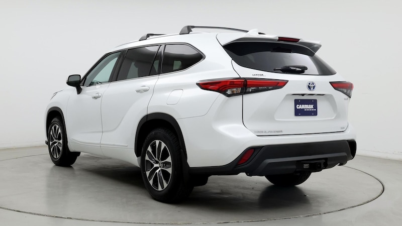 2022 Toyota Highlander XLE 2