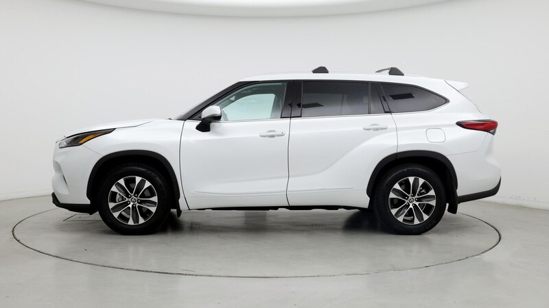 2022 Toyota Highlander XLE 3