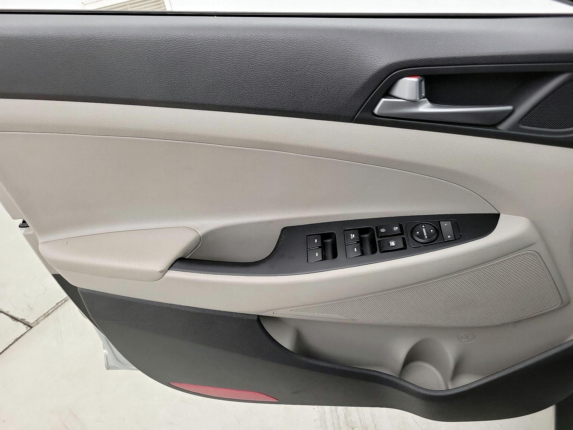 Thumbnail: 2017 Hyundai Tucson - 12