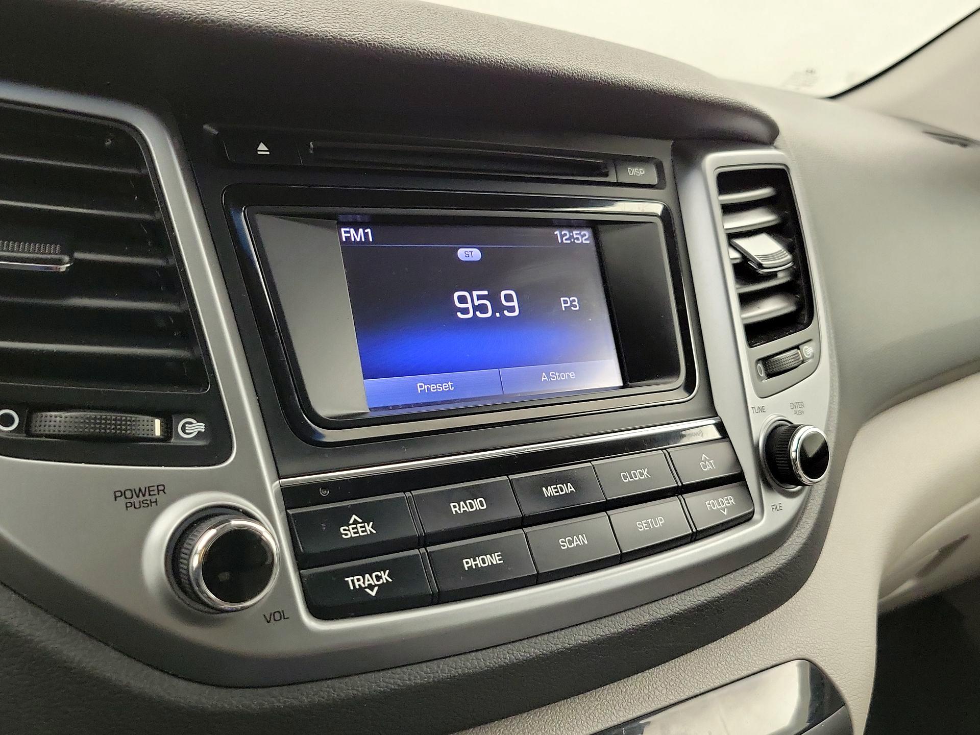 Thumbnail: 2017 Hyundai Tucson - 15