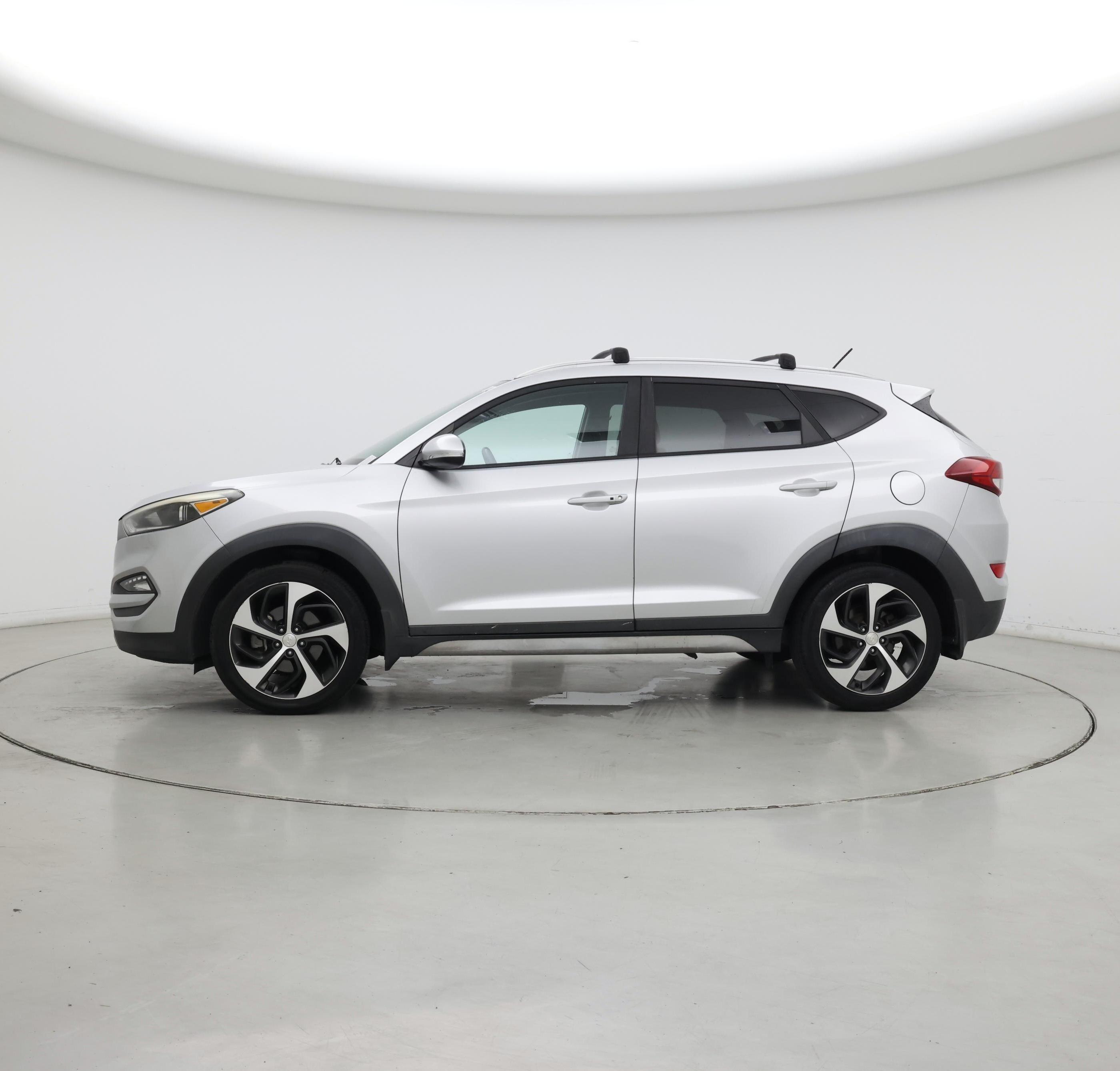 Thumbnail: 2017 Hyundai Tucson - 3