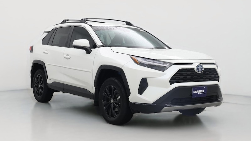 2022 Toyota RAV4 SE Hero Image