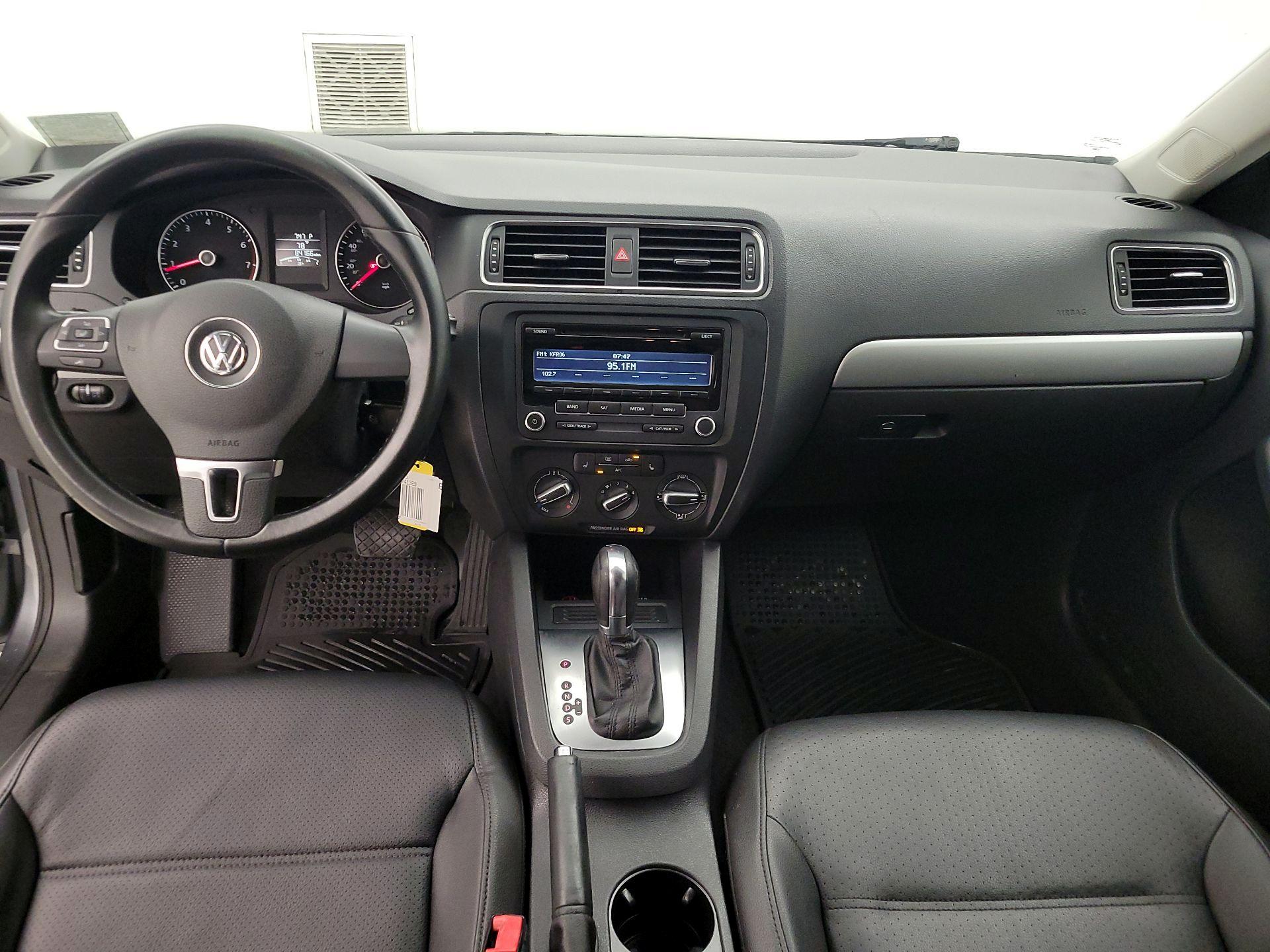 Thumbnail: 2014 Volkswagen Jetta - 9