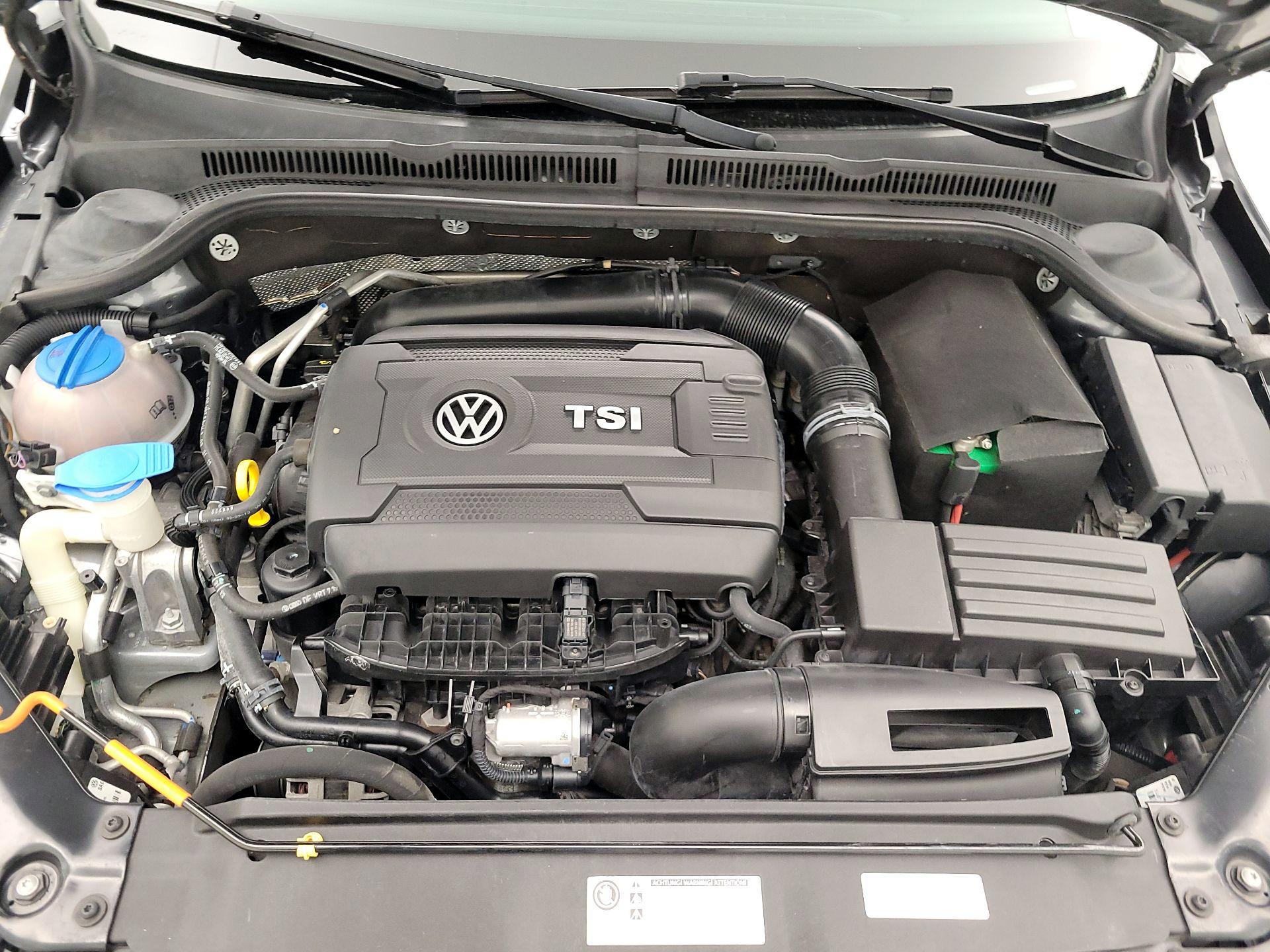 Thumbnail: 2014 Volkswagen Jetta - 19