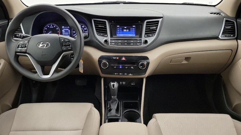 2017 Hyundai Tucson SE 9