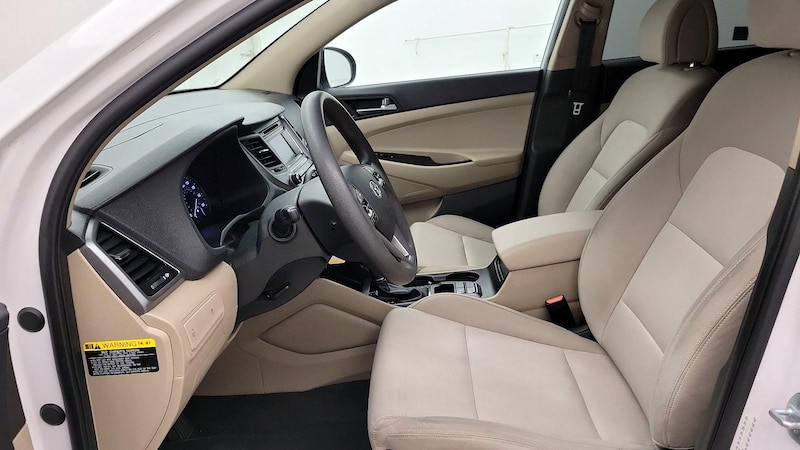 2017 Hyundai Tucson SE 11