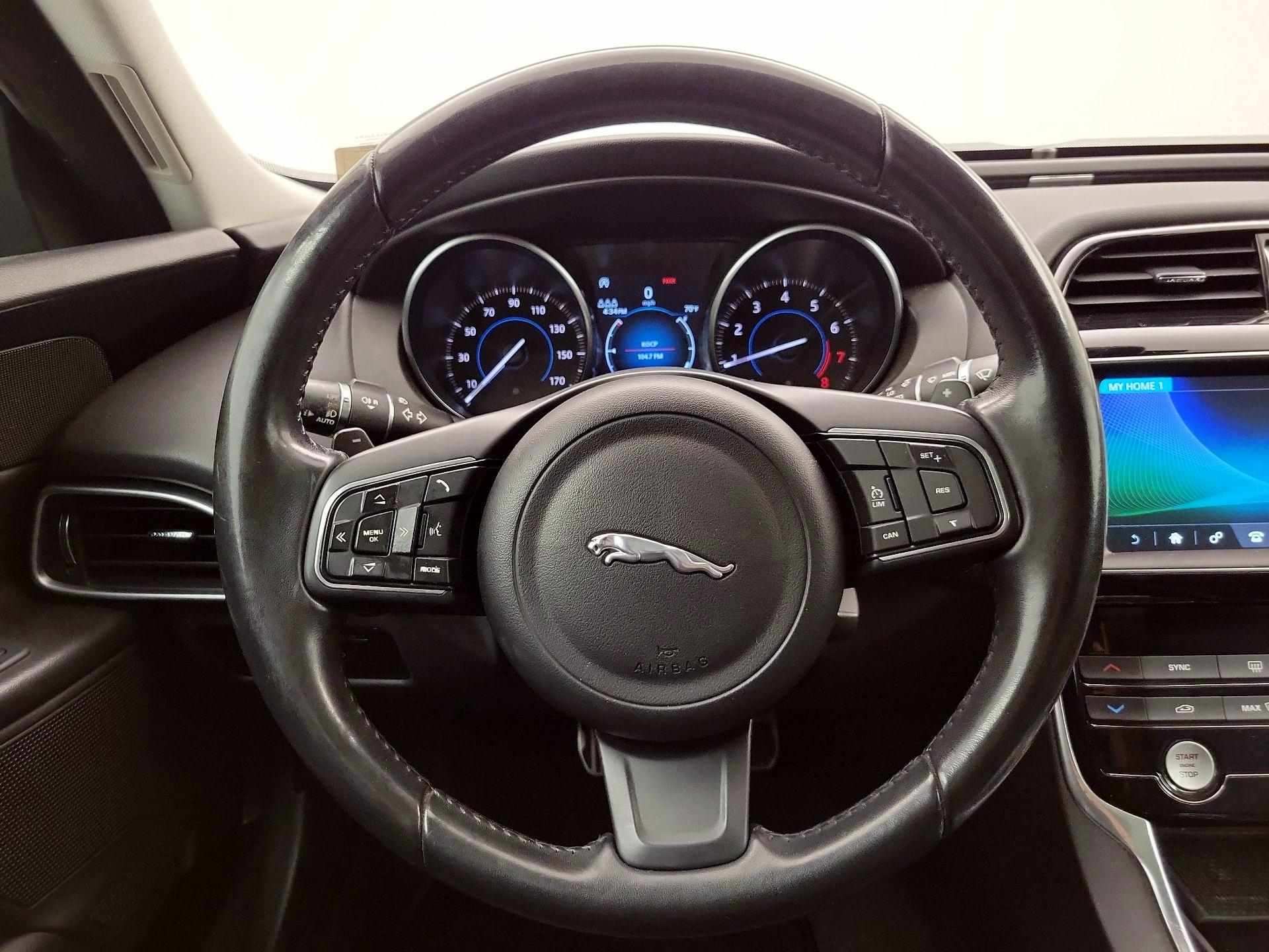 Thumbnail: 2019 Jaguar XE - 10