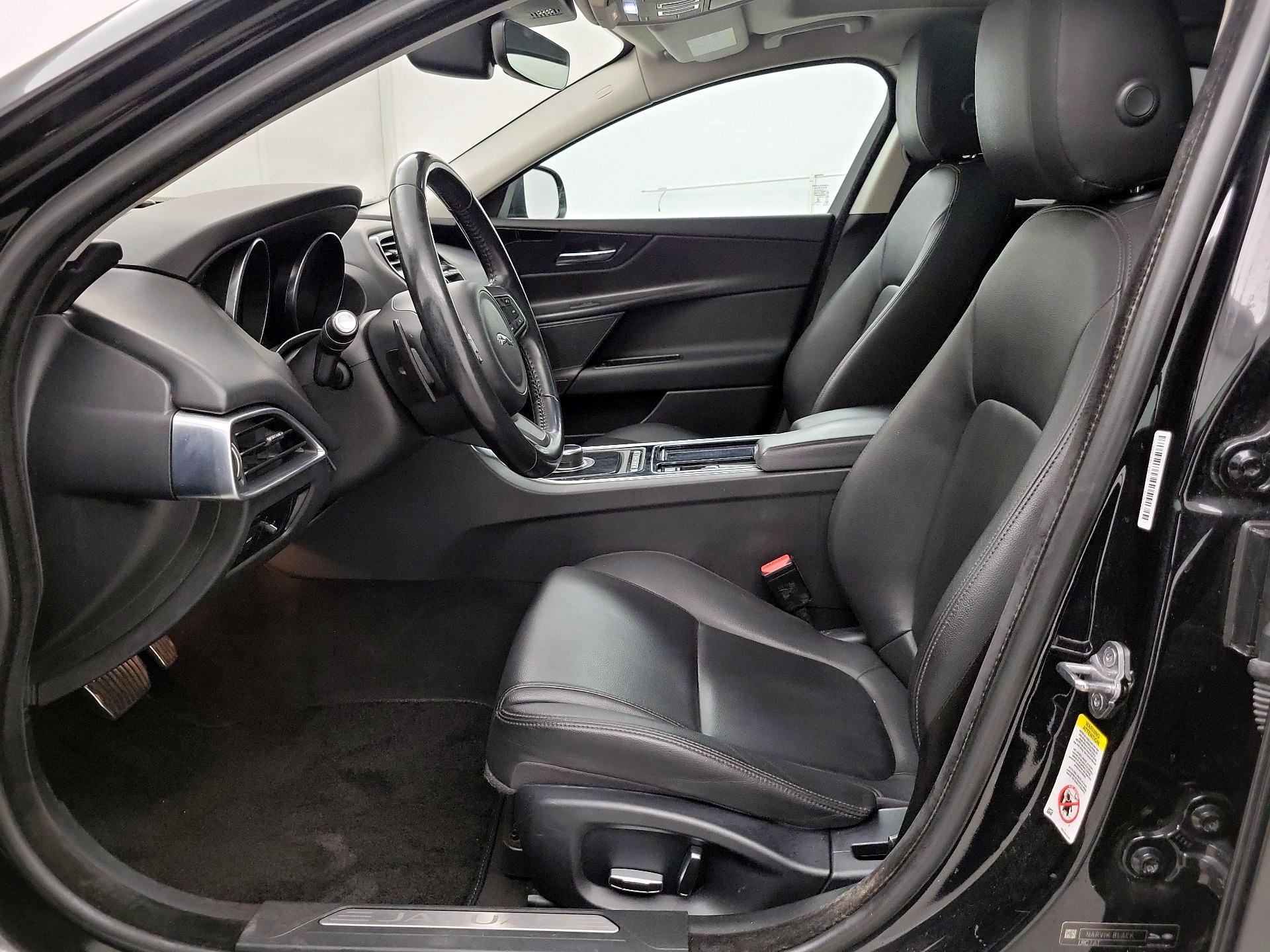 Thumbnail: 2019 Jaguar XE - 11