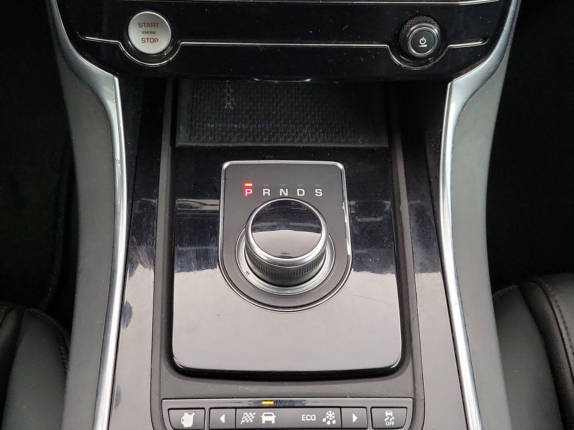 Thumbnail: 2019 Jaguar XE - 17