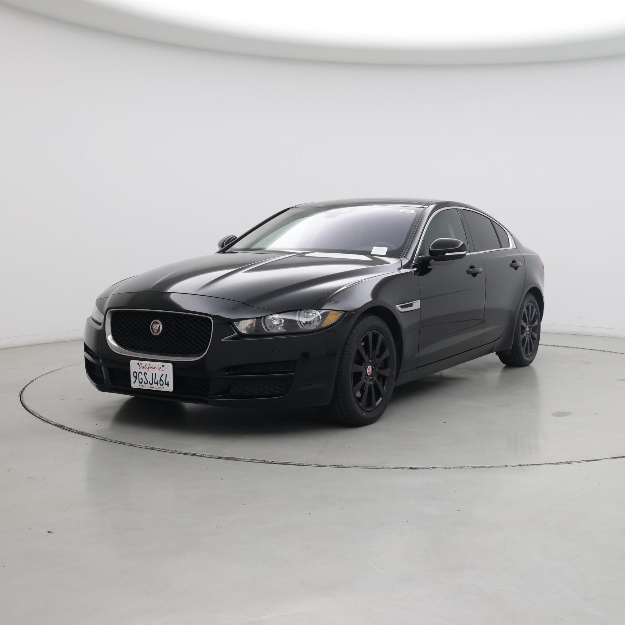 Thumbnail: 2019 Jaguar XE - 4