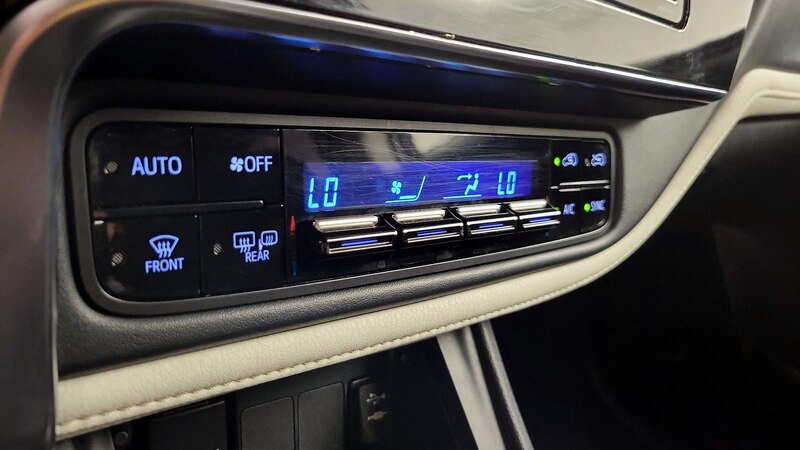 2018 Toyota Corolla iM  16
