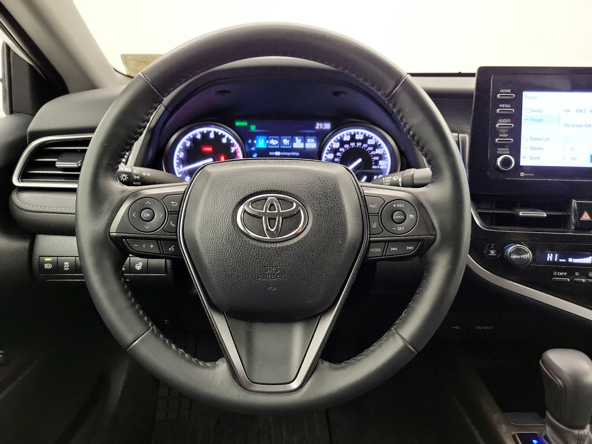 Thumbnail: 2023 Toyota Camry - 10