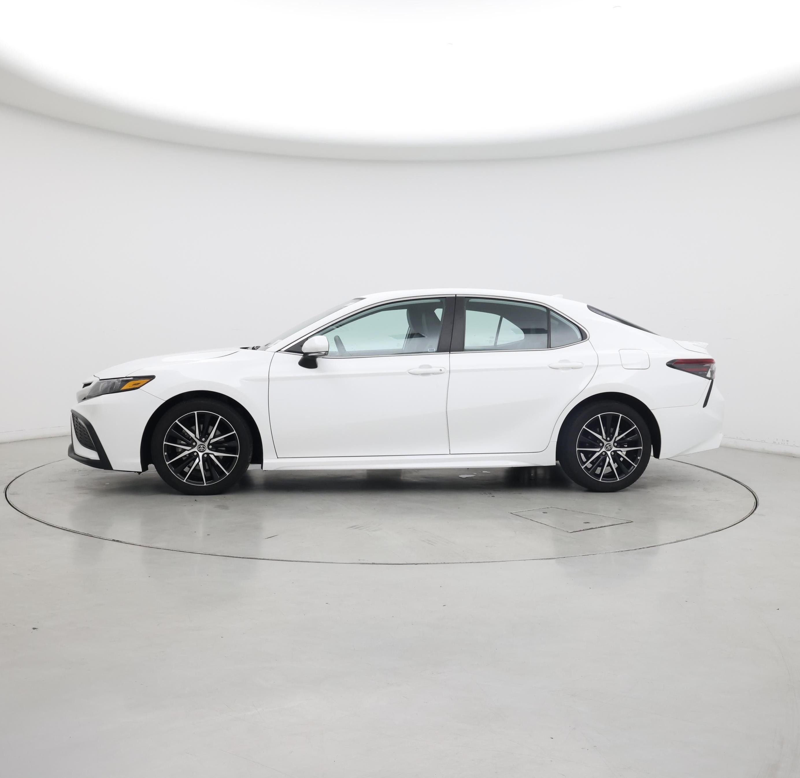 Thumbnail: 2023 Toyota Camry - 3