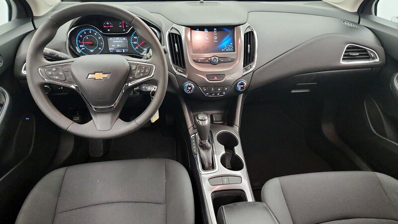 2017 Chevrolet Cruze LT 9