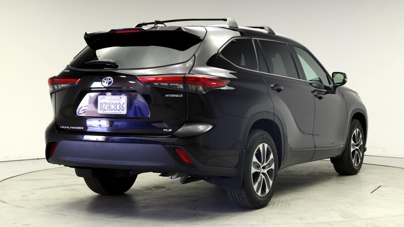 2022 Toyota Highlander XLE 8