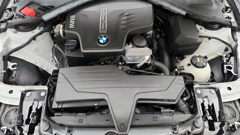 2014 BMW 3 Series 320i 20