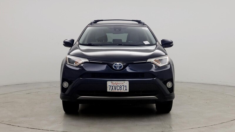 2017 Toyota RAV4 XLE 5