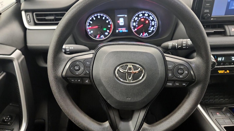 2022 Toyota RAV4 XLE 10