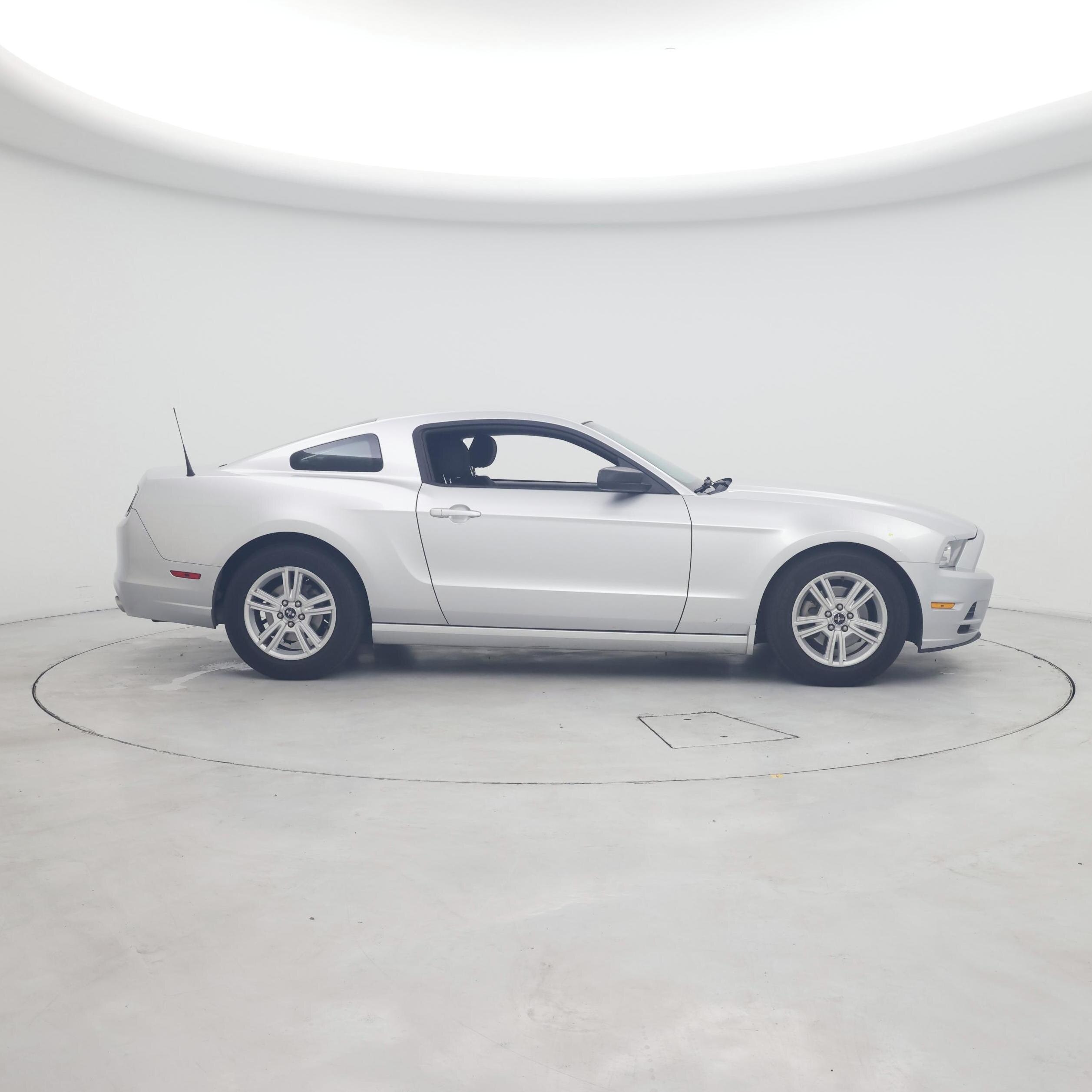 Thumbnail: 2014 Ford Mustang - 7