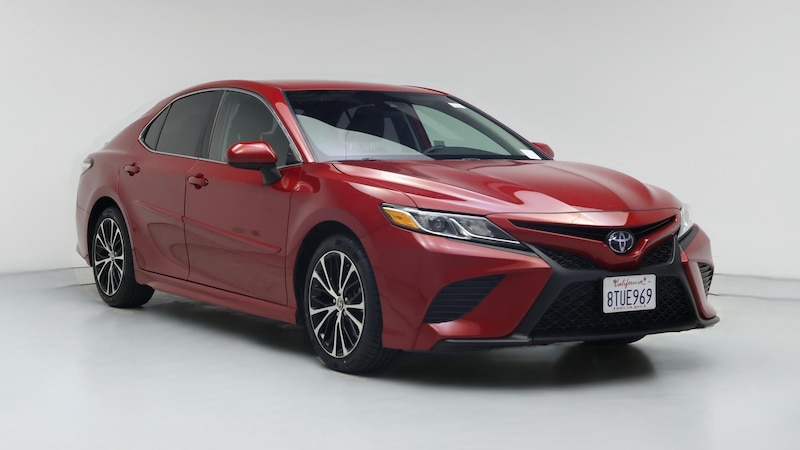 2020 Toyota Camry SE Hero Image