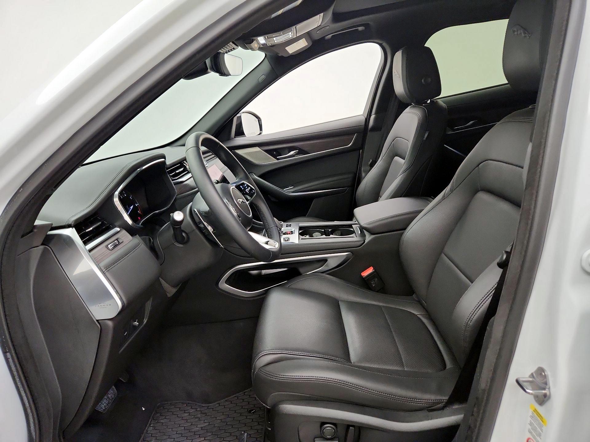 Thumbnail: 2023 Jaguar F-Pace - 11