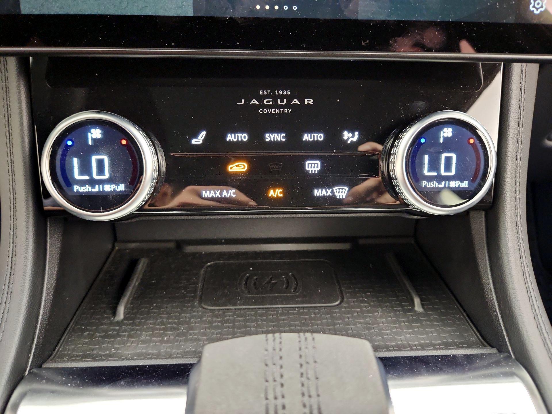 Thumbnail: 2023 Jaguar F-Pace - 17