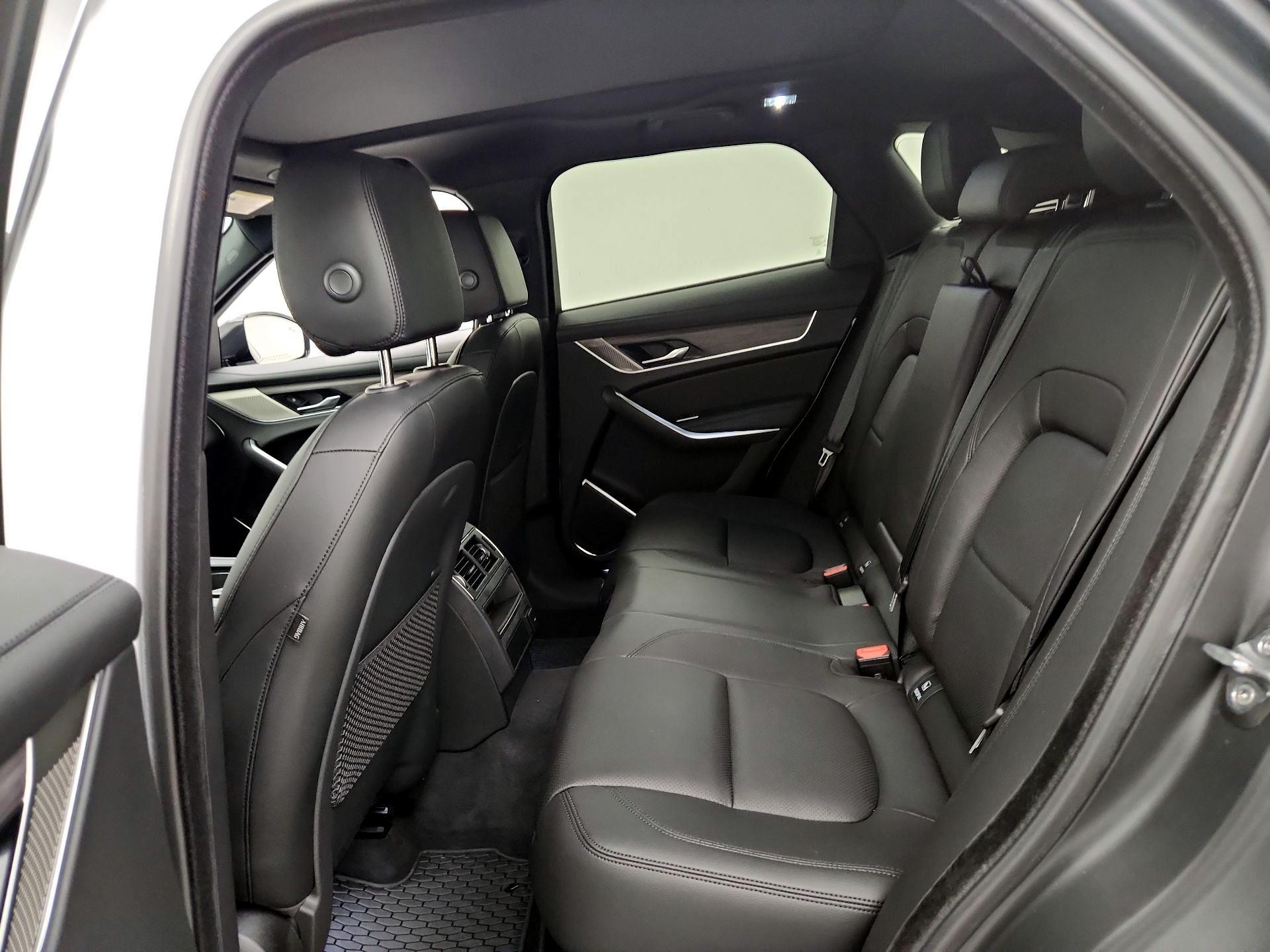 Thumbnail: 2023 Jaguar F-Pace - 19