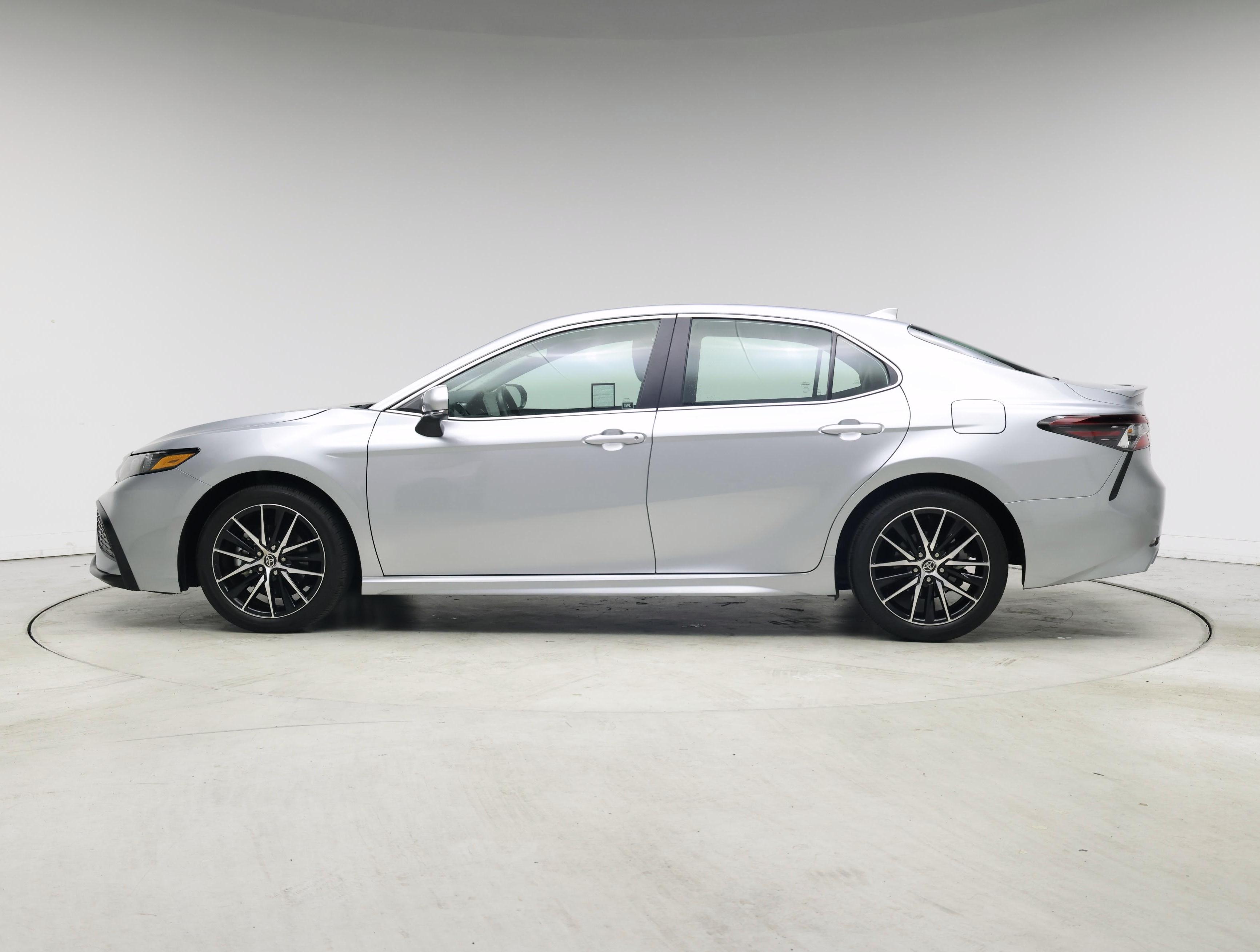 Thumbnail: 2024 Toyota Camry - 3