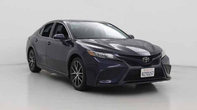 2022 Toyota Camry SE Hero Image