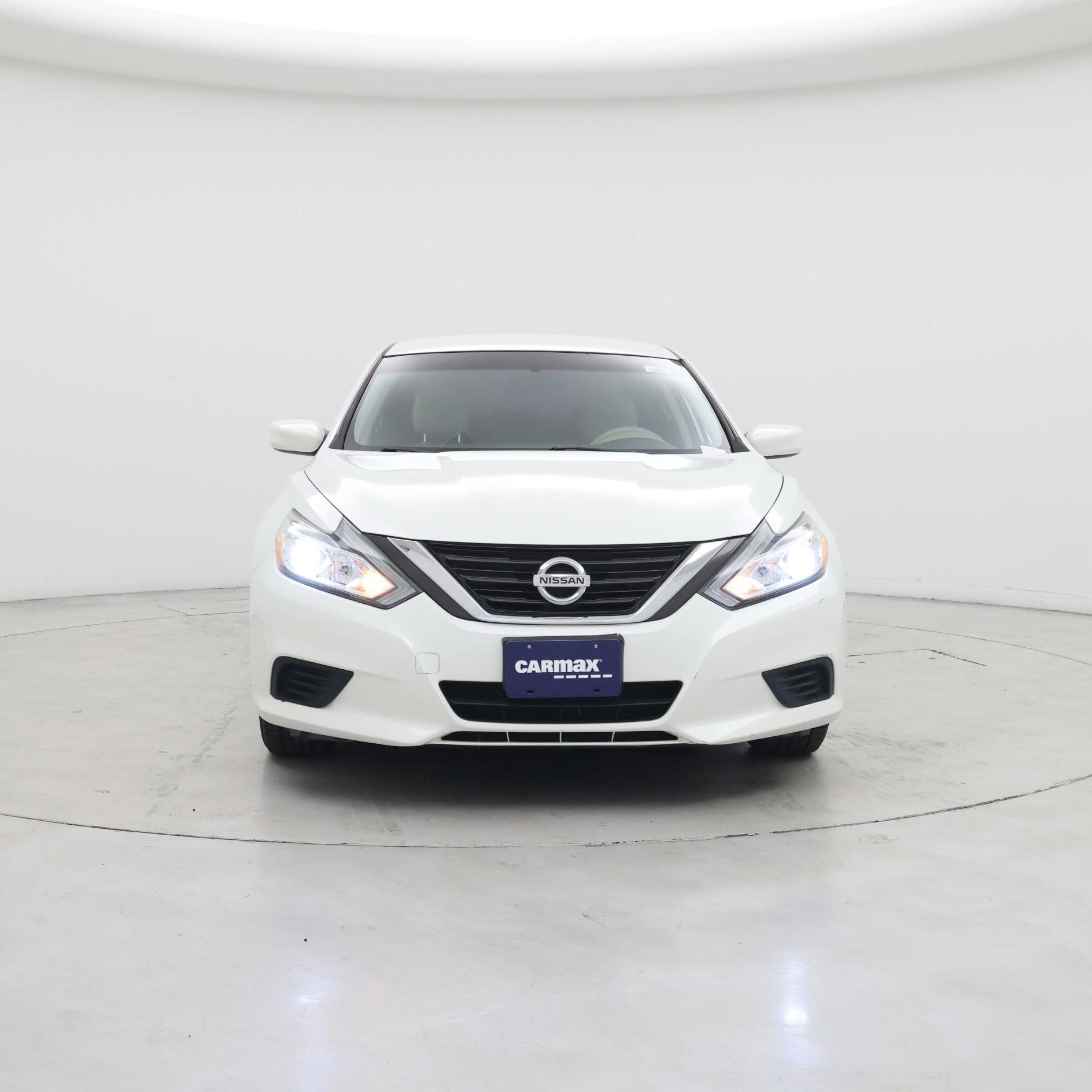 Thumbnail: 2016 Nissan Altima - 5