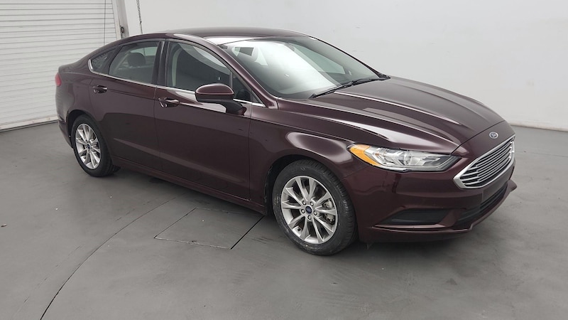 2017 Ford Fusion SE Hero Image