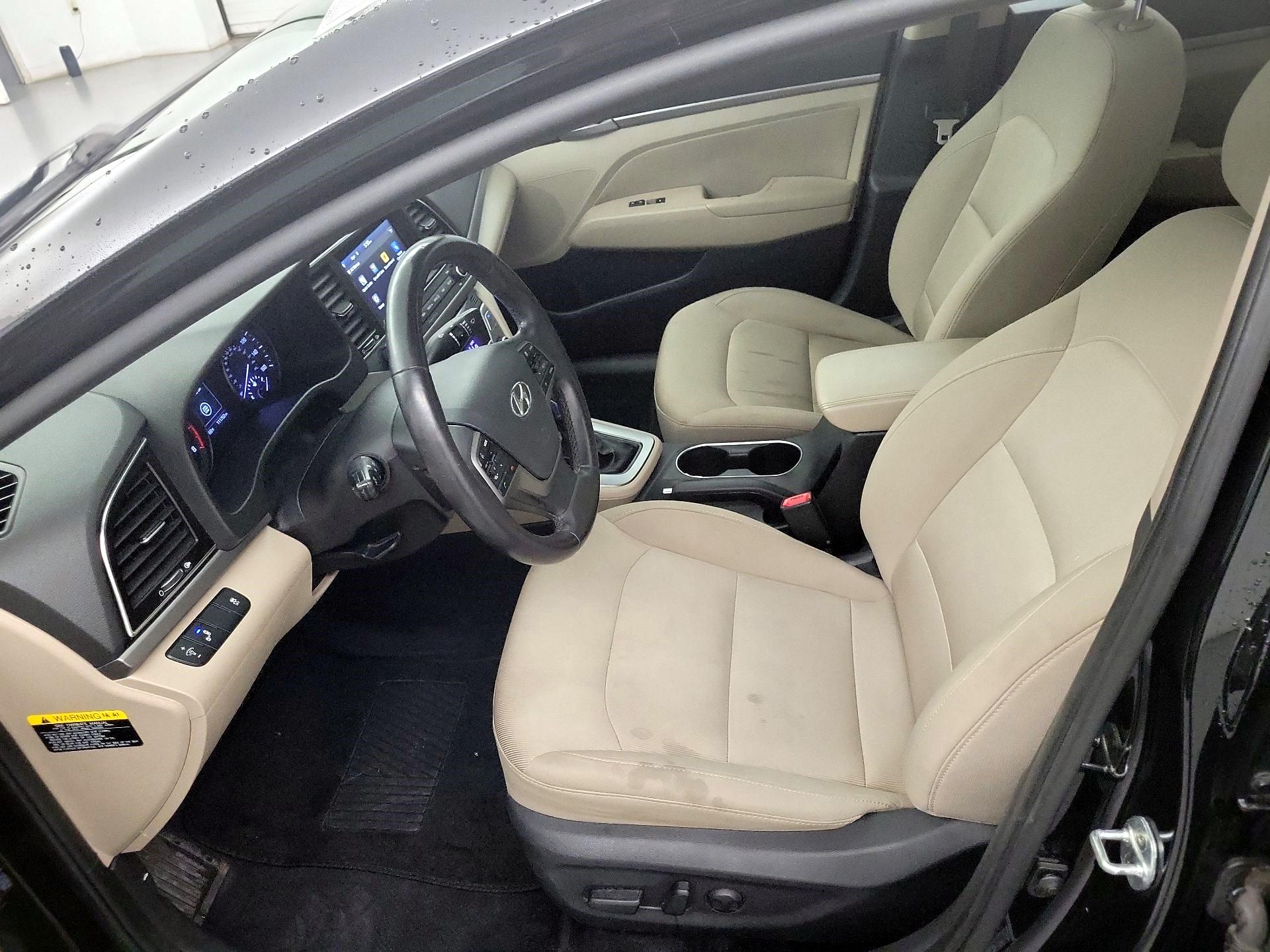 Thumbnail: 2017 Hyundai Elantra - 9