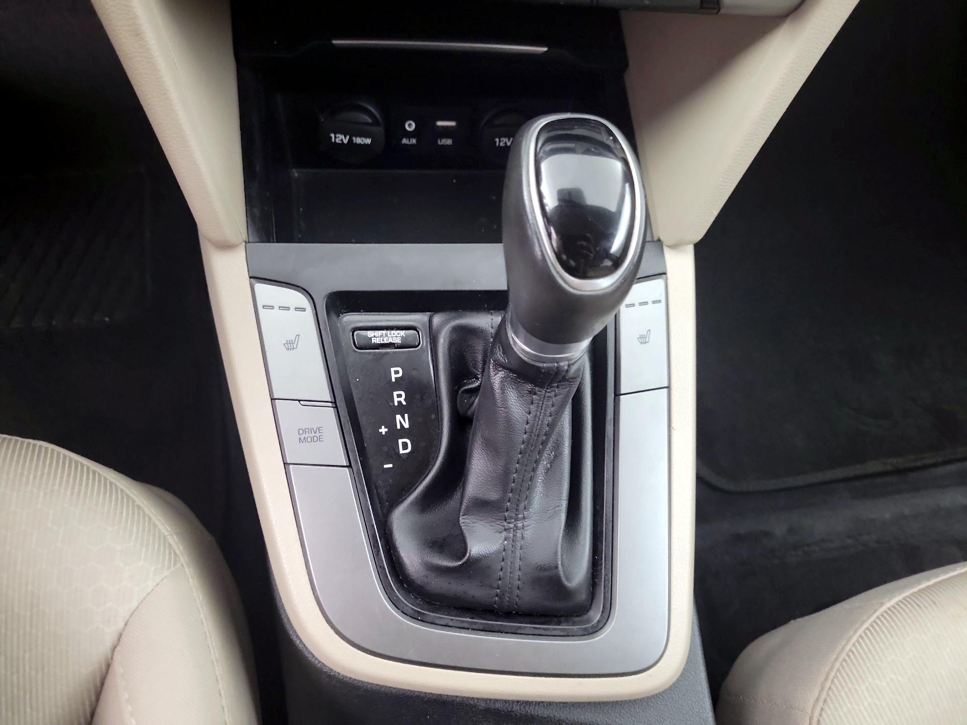 Thumbnail: 2017 Hyundai Elantra - 15